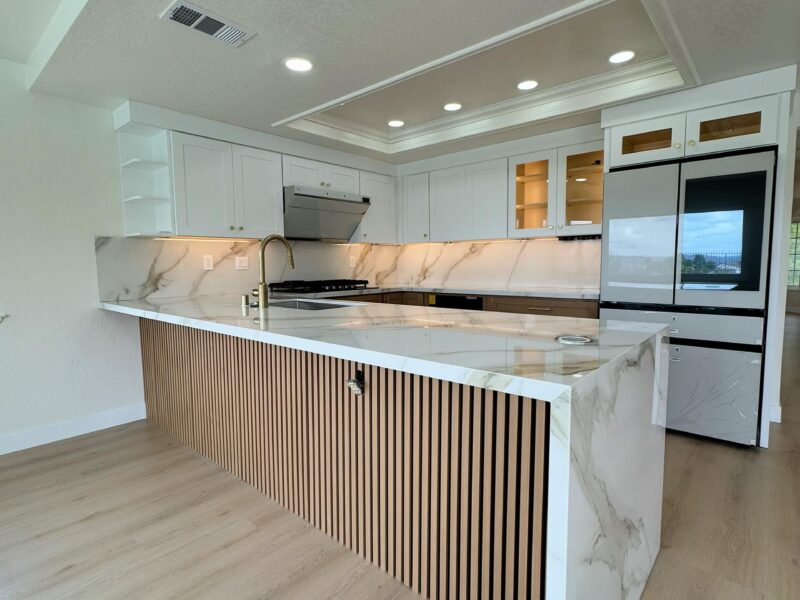 Full Backsplash With Waterfall Countertop Kitchen