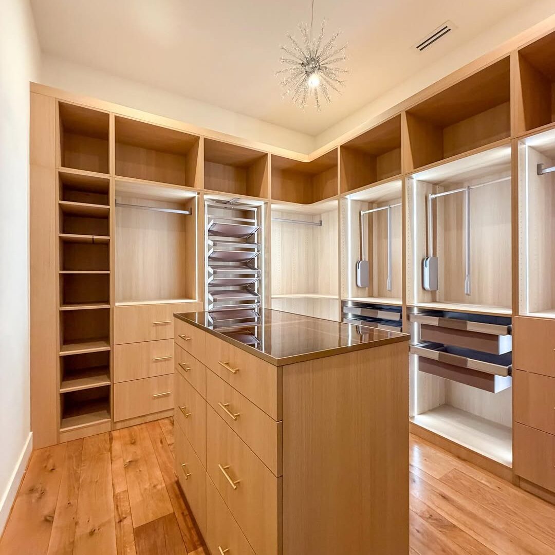 Natural Elegance: Light Oak Smart Walk-In Closet with Island