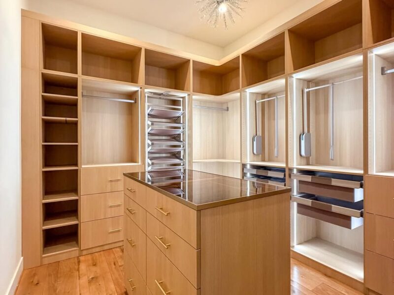 Natural Elegance: Light Oak Smart Walk-In Closet with Island
